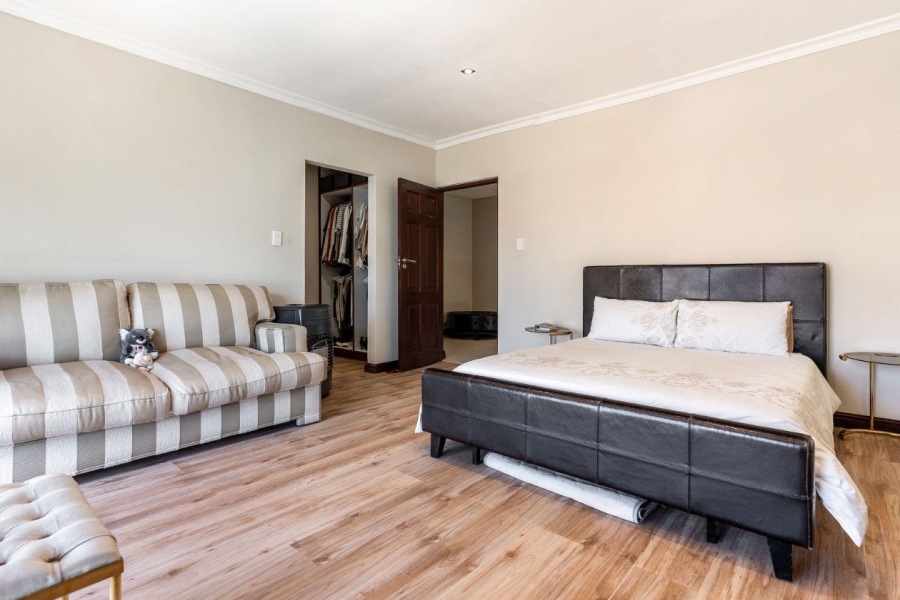 5 Bedroom Property for Sale in Hout Bay Western Cape